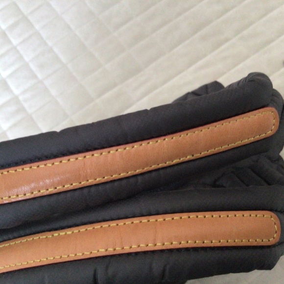 Excellent Condition MZ Wallace Medium Sutton in Magnet - Picture 6 of 7